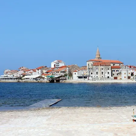 With A Parking Space - 11625 *